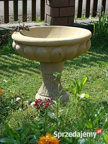 Donica z piaskowca kamień naturalny dolnośląskie Kamienna Góra