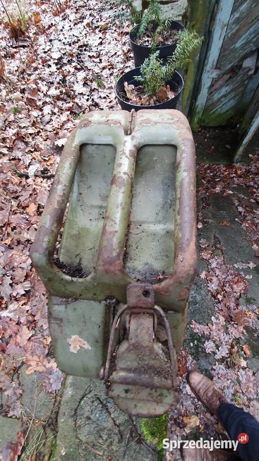Stary kanister metalowy 20 L Warszawa