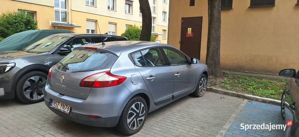 Syndyk sprzeda Renault Megane 2009 r nieuszkodzony Budki