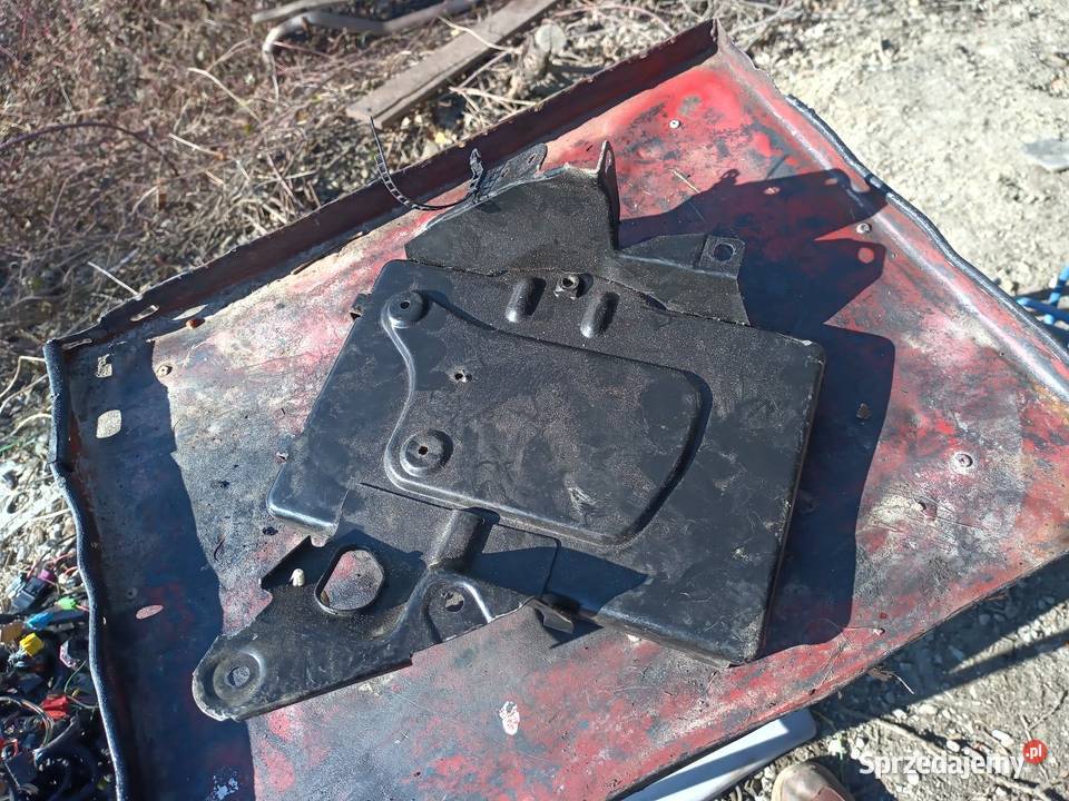 Podstawa akumulatora audi 80 28 v6 osobowe Gorlice sprzedam