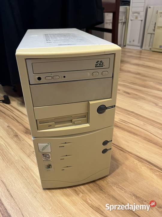 Zabytkowy komputer PC AT Pentium MMX 166MHz Brzana