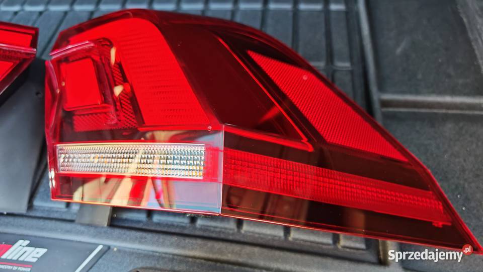 Komplet lamp tył HELLA LED VW Tiguan 2 II Lift osobowe