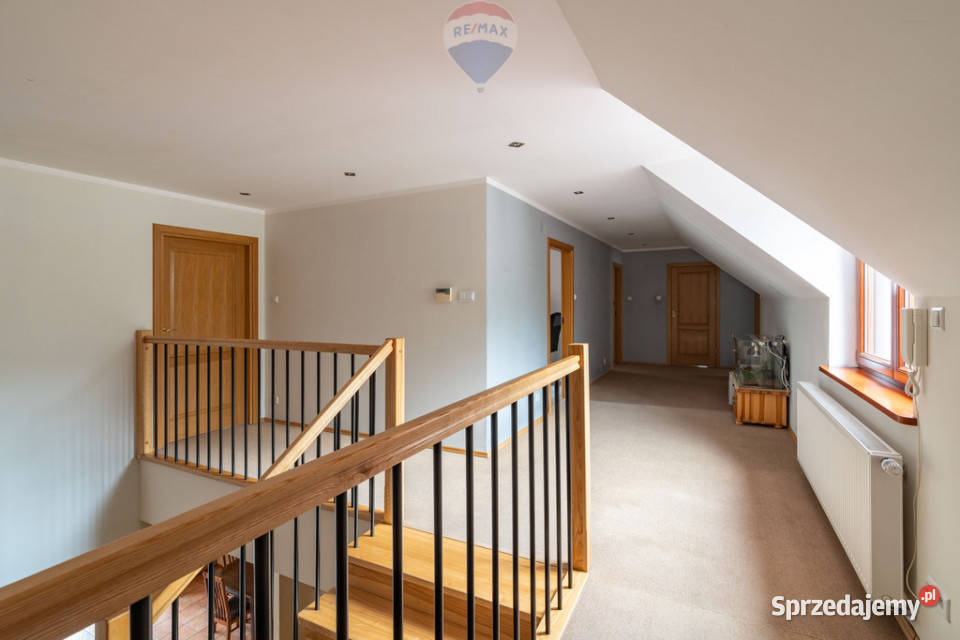 Klimatyczny dom odrębne mieszkanie duża działka Jerzykowo