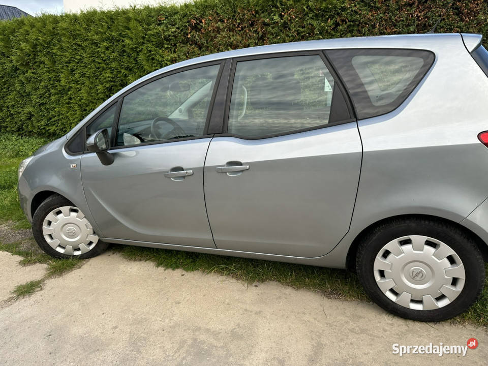 Opel Meriva Symboliczny przebieg podg fotele i VAT marża Wejherowo