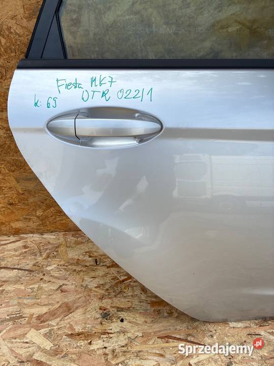 Ford Fiesta Mk7 kod lak 69 DRZWI TYL PRAWY Słowikowo
