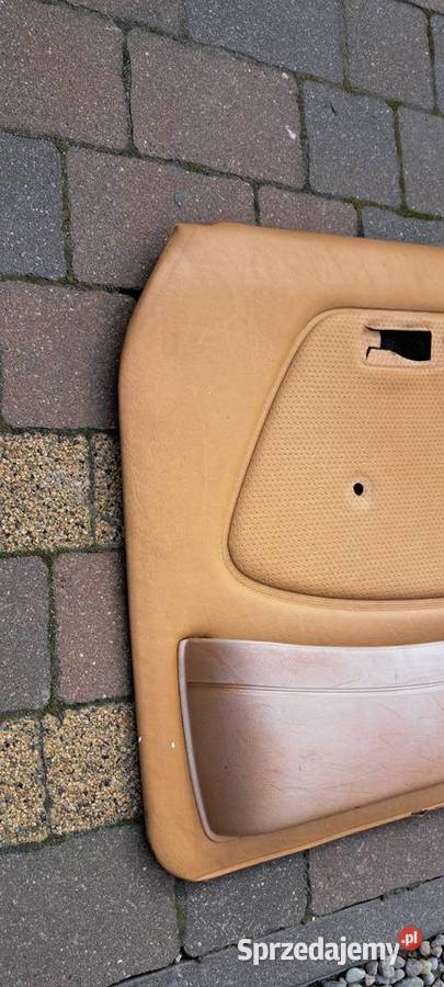 Boczek drzwi dattel Mercedes W123 prawy przedni pomorskie Luzino