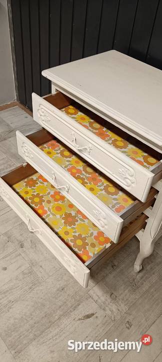 komoda ludwikowska z szufladami biała drewniana Radomsko