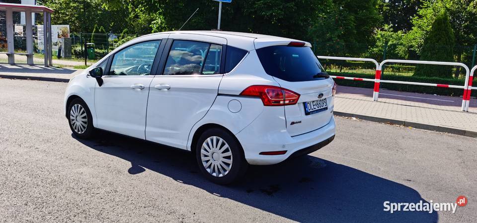 10 101 dobrze wyposażony nieuszkodzony Prochowice sprzedam