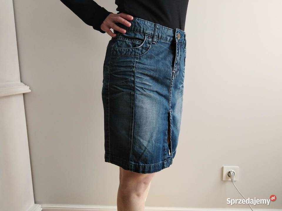 Dżinsowa spódnica z rozcięciem i marszczeniem Warszawa