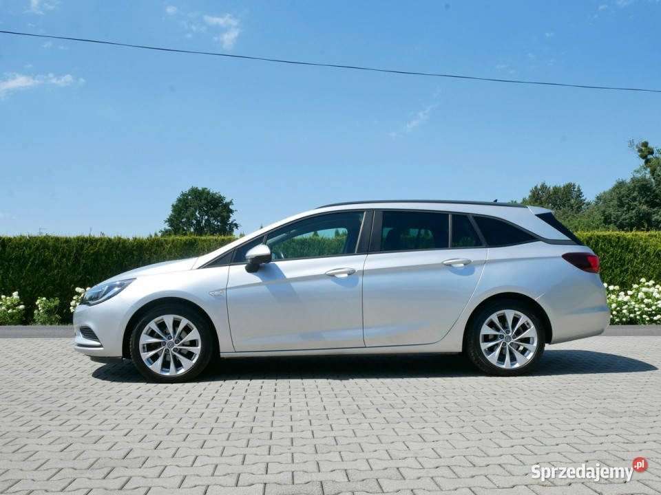 Opel Astra 10 Turbo 105 Eu6 Edition Kombi Sports Kombi Goczałkowice-Zdrój