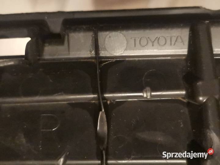 TOYOTA RAV4 IV PRAWA KRATKA ZDERZAKA PRZÓD osobowe Międzychód