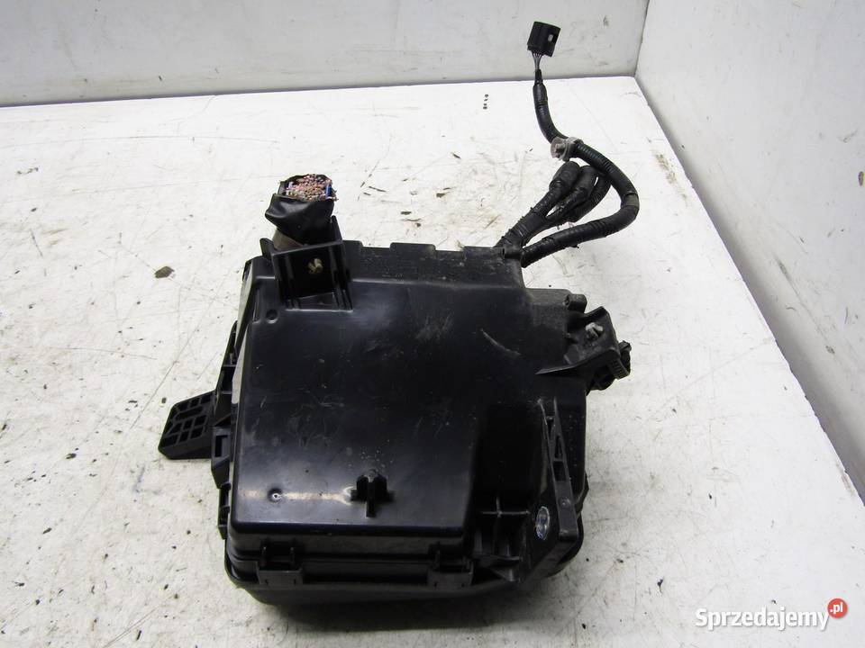 SKRZYNKA BEZPIECZNIKÓW 15 B MAZDA 2 DJ D09W66767 osobowe Układ elektryczny, zapłon