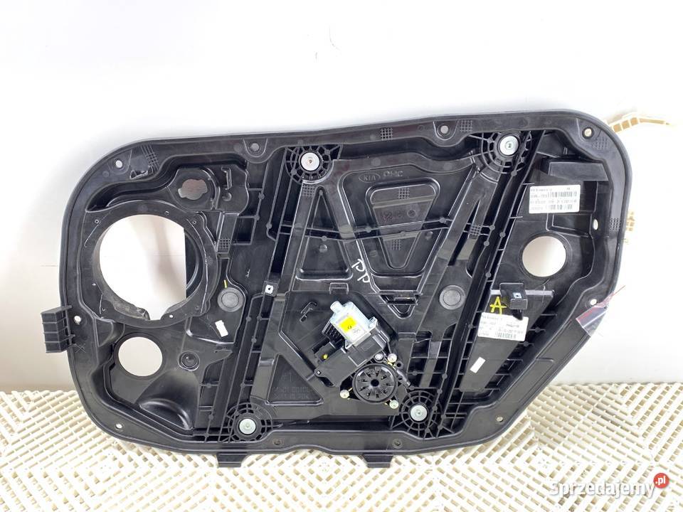 PODNOŚNIK SZYBY PRAWY PRZÓD KIA CEED 82460J7010