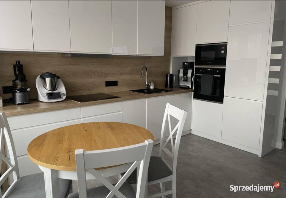 3pok 52met Miłkowickiej PIWNICAPARKING Legnica