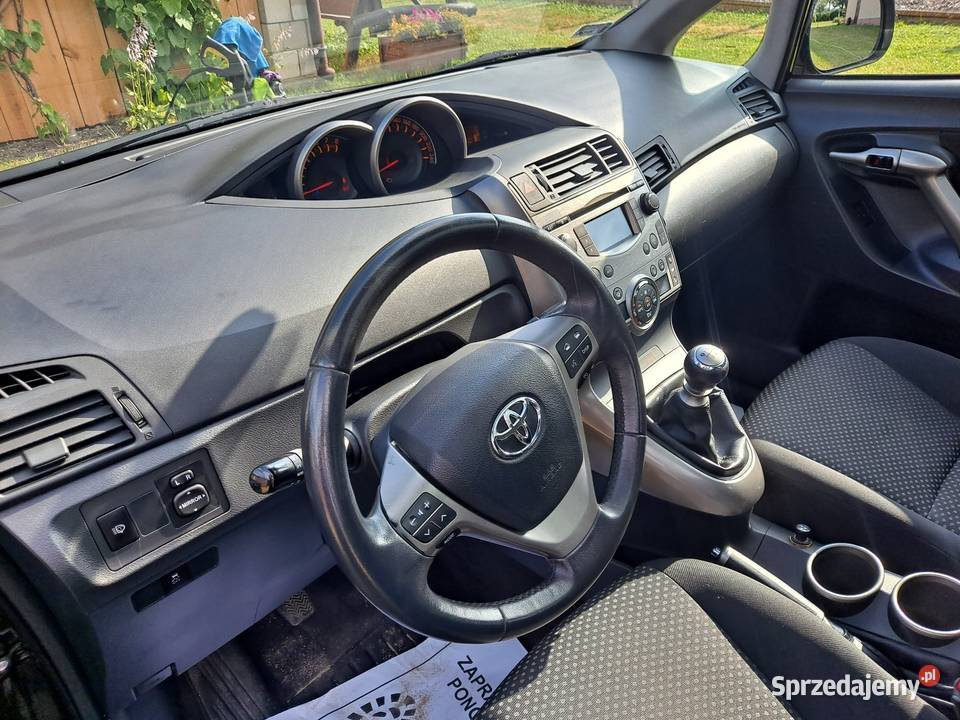 113Toyota Verso kurtyny powietrzne Końskie