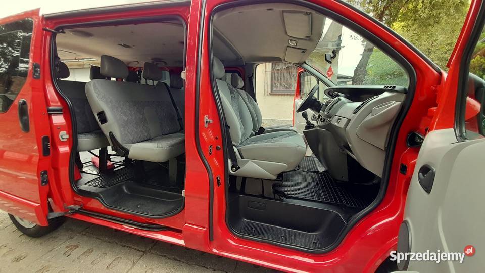 Opel Vivaro 19DCi Passenger Klima Alu Hak 8 osób 101KM sprzedam