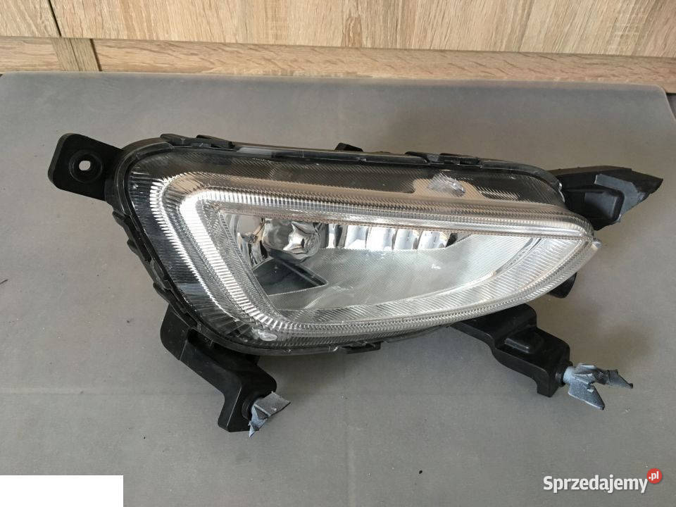 HYUNDAI i20 I20 2015 HALOGEN PRAWY PRZÓD osobowe Kozubszczyzna sprzedam