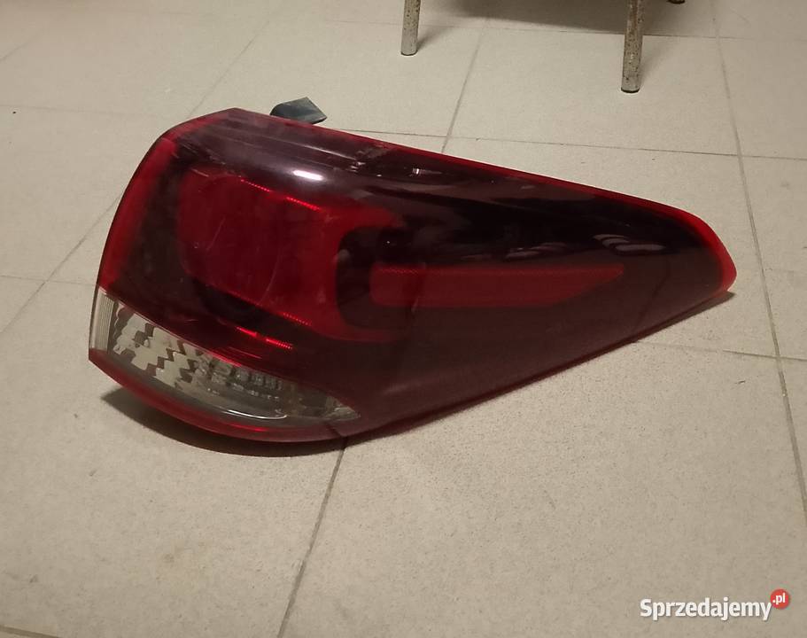 Lampa prawy tył prawa tylna 92402a4 kia carens Rzeszów