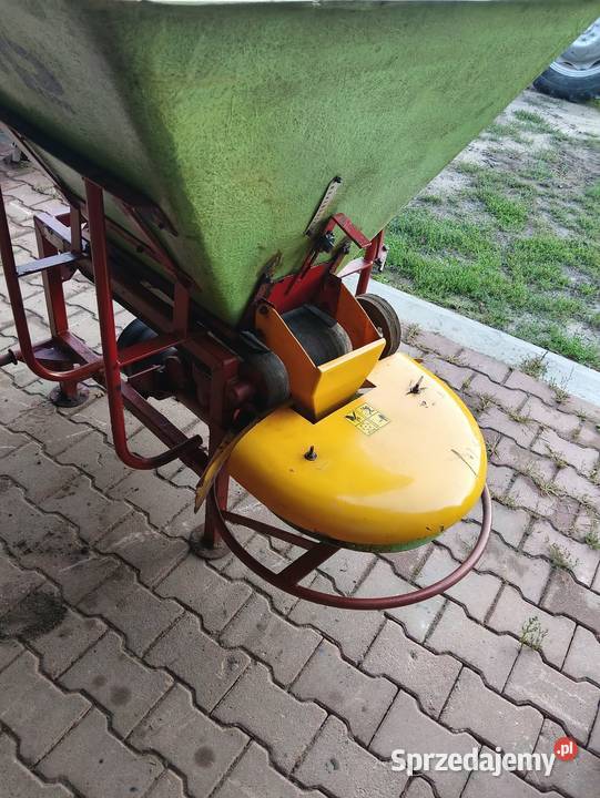Rozsiewacz do nawozu motyl Górka sprzedam