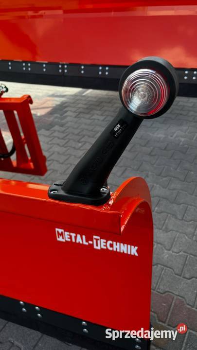 Pług Komunalny 26m prosty firmy MetalTechnik zachodniopomorskie Gryfino