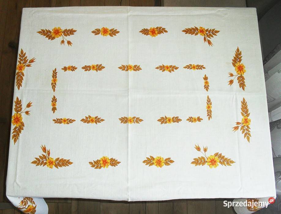Obrus lniany we wzór roślinny kwiatowy 154 x 124