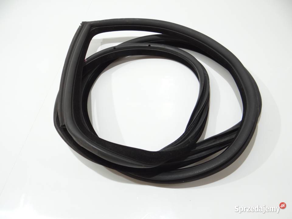 USZCZELKA DRZWI PRAWA BMW E92 Strzyżewice