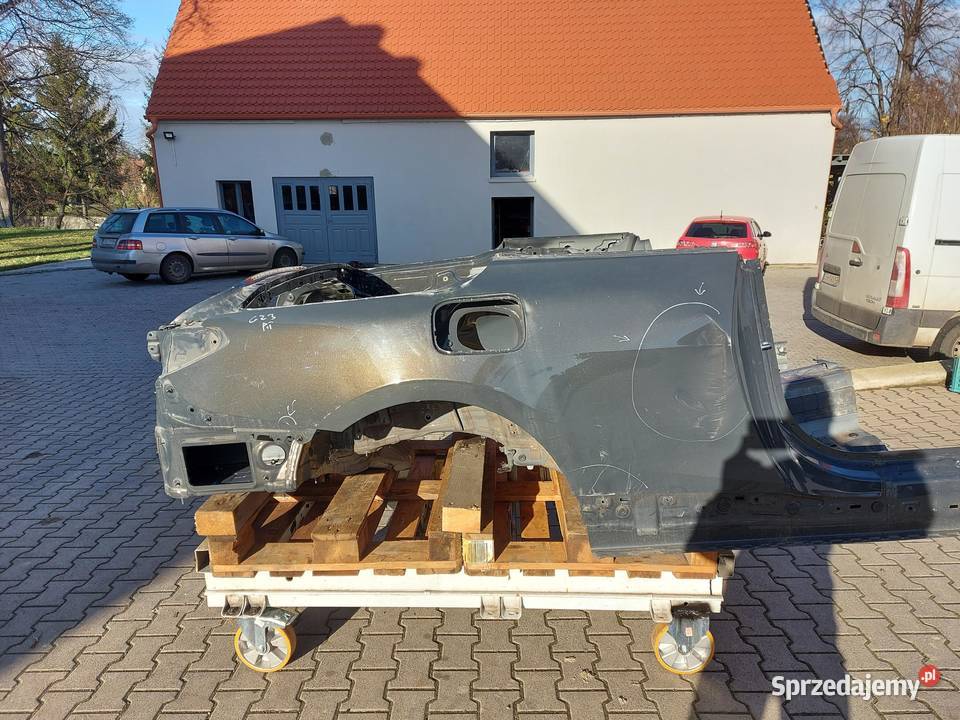 BMW G23 M440i Cabrio Podłoga bagażnika wanna sprzedam