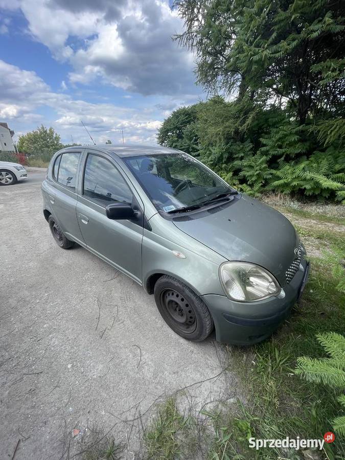 Toyota Yaris 10 Base