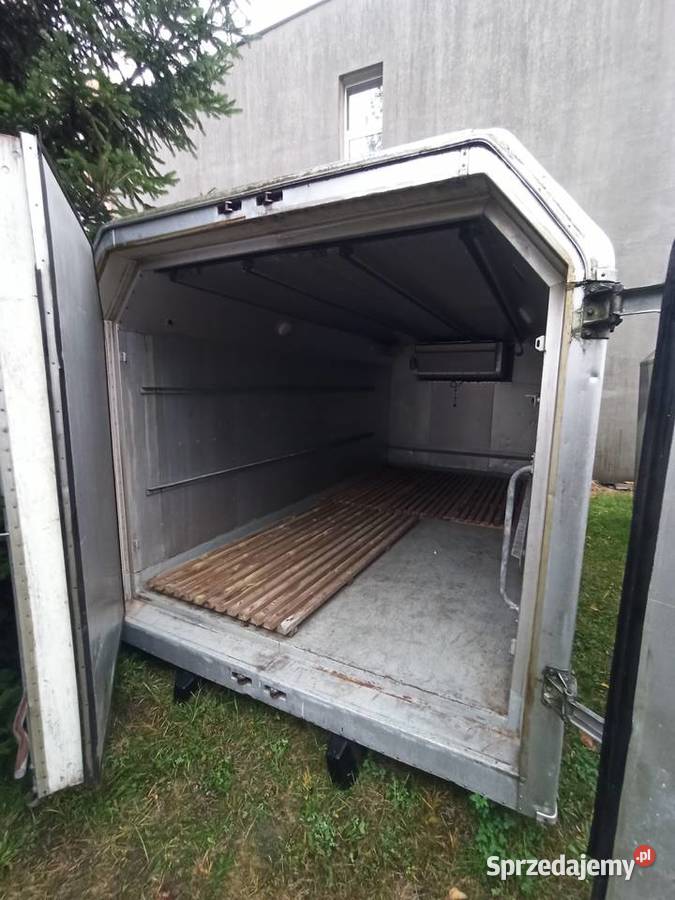 Kontener chłodniczy Izoterma Chłodnia wojskowa z Militaria Skierniewice