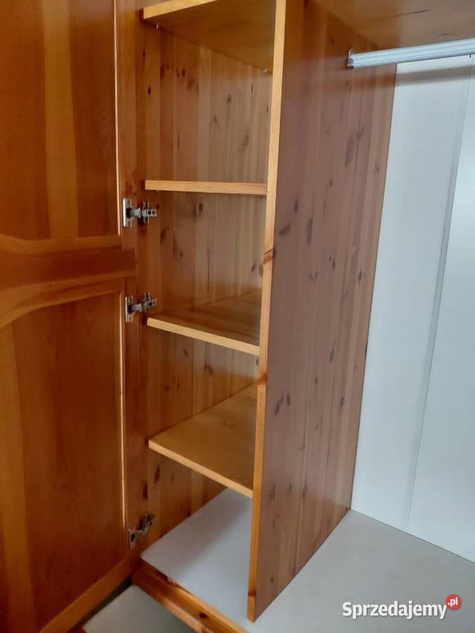sprzedam szafę drewniana z rattanowymi drzwiami Warszawa sprzedam