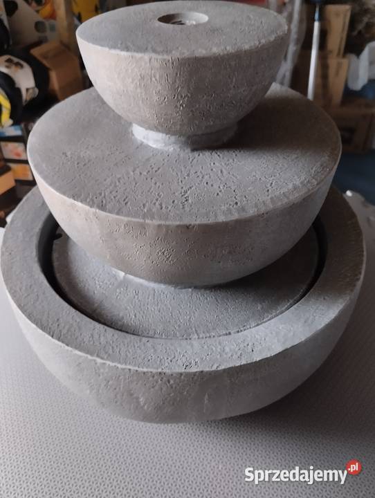 Fontanna zasilana panelem solarnym Krzesin sprzedam