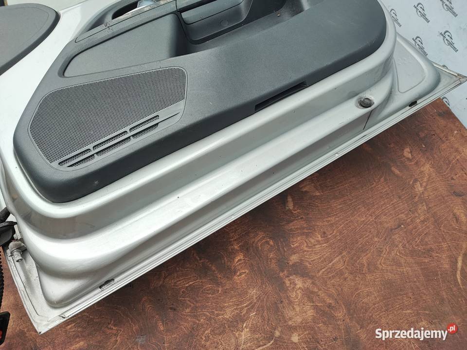 VOLKSWAGEN UP 15r drzwi prawe przód 140 mikronów Kielce