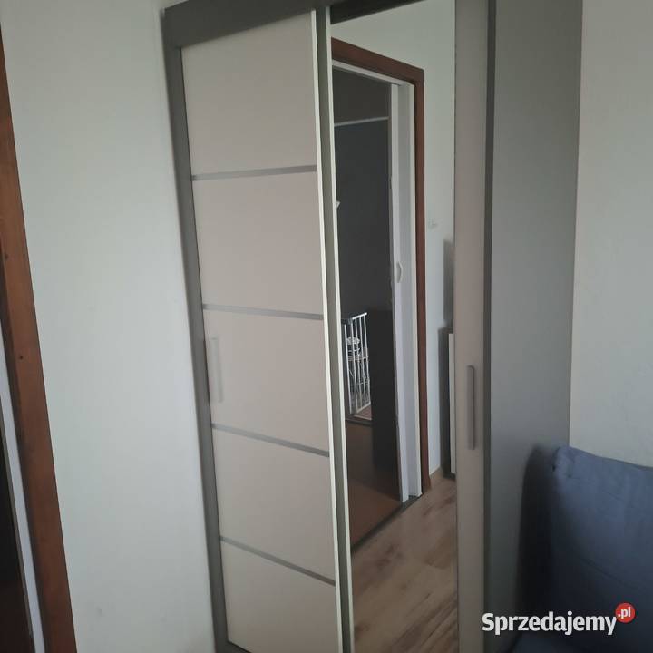 sprzedam szafę dwudrzwiową z lustrem Chrzanów