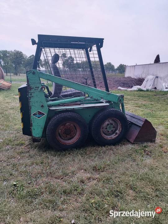 Sprzedam mini ładowarkę Ładowarki rolnicze Parysów