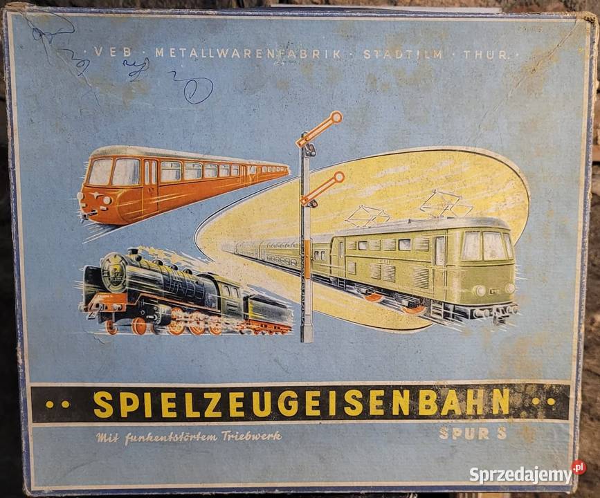 Stara kolejka kolekcjonerów Poznań