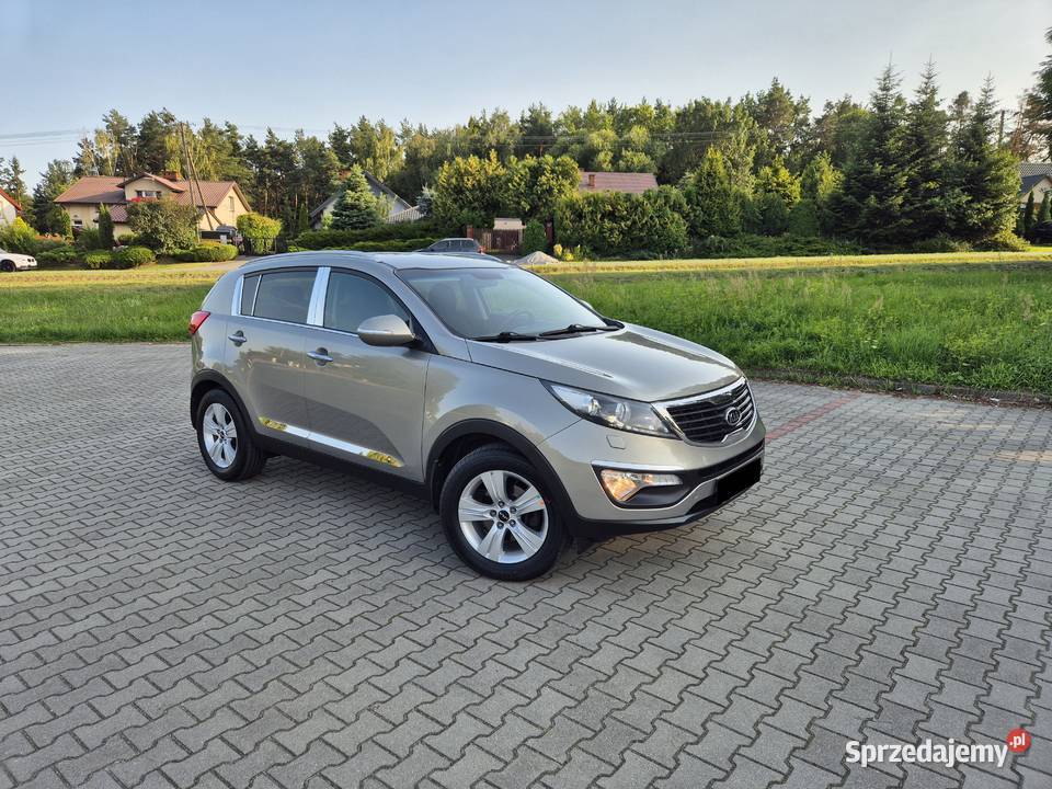 Kia Sportage SL 2012r 16B 135 Xenony Ledy PDC radio