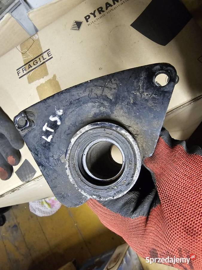 Suzuki LT 50 Piasta mocowanie wahacz wahacza osi Jelenia Góra