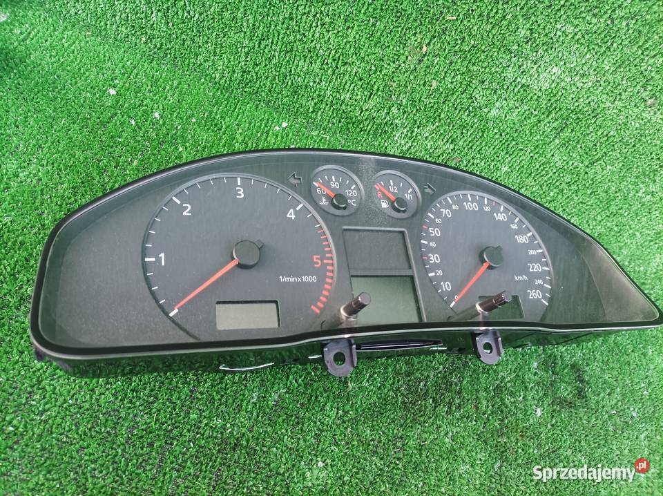 Licznik Zegary Audi A4 B5 Lift 8D0920900H Pozostałe Radom