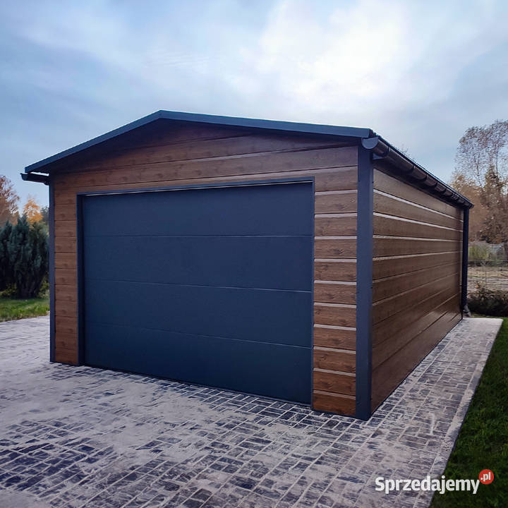 Garaż ocieplany z płyty warstwowej 46m