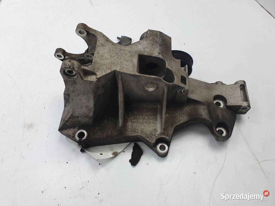 ŁAPA OSPRZĘTU AUDI A4 B6 038903143AE Lipno