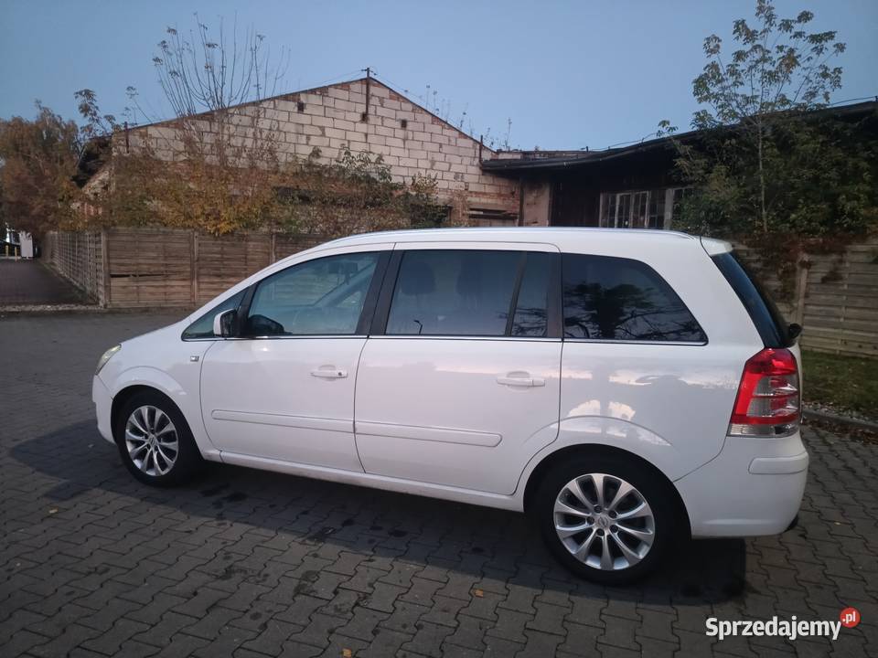 Zafira B Lift 17 CDTI Bogate wyposażenie reflektory ksenonowe