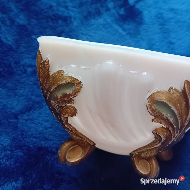 Dolna część bomboniery Vallerysthal Portieux Porcelana i szkło Koźminek
