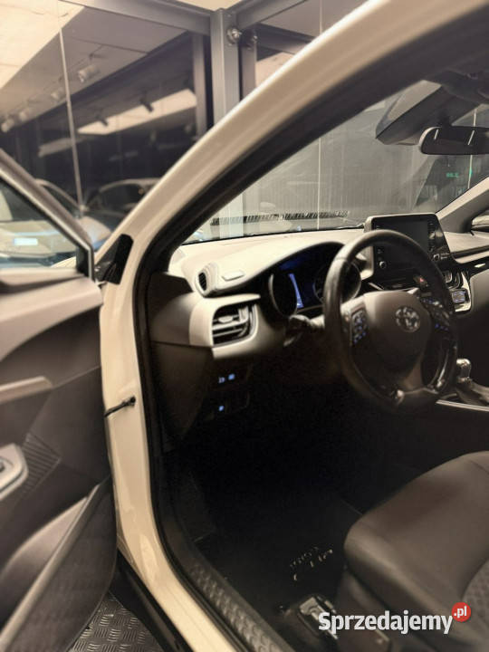 Toyota CHR CHR 18 ElHYBRID Active bezwyp IIkmpl 146107km mazowieckie