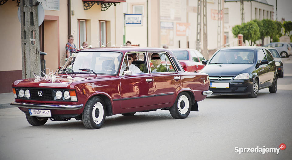 Samochód Fiat 125 p do ślubu Auto do ślubu Duży