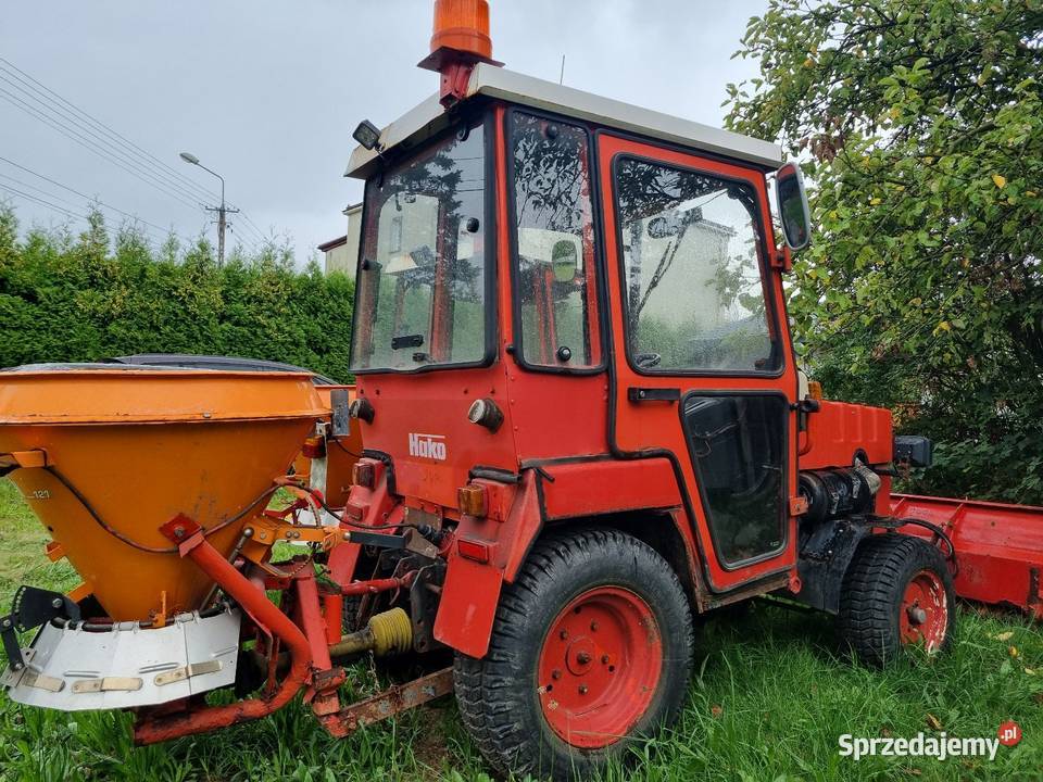 Sprzedam ciągnika komunalny moc 30 KW diesel z