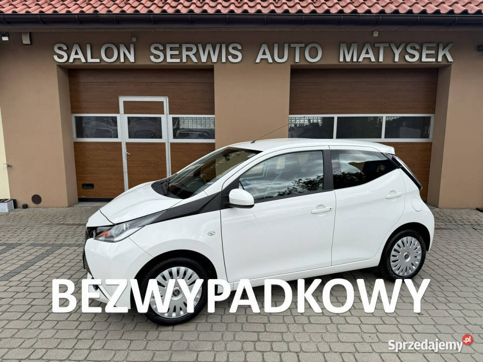 Toyota Aygo 10 69 Klimatyzacja Kamera Navi II sprzedam