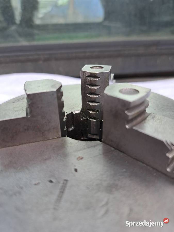 Uchwyt tokarski 3szczękowy 130