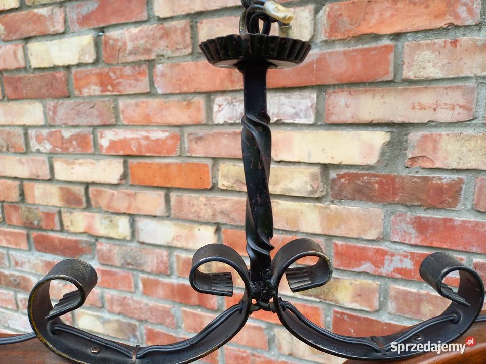 Żyrandol drewniany ze skórzanymi kloszami 860 Gawroniec
