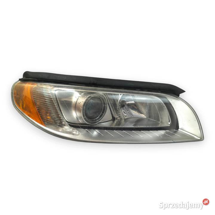 PRZEDNIA LAMPA PRAWA Volvo V70 III XC70 II prawy Chełm sprzedam