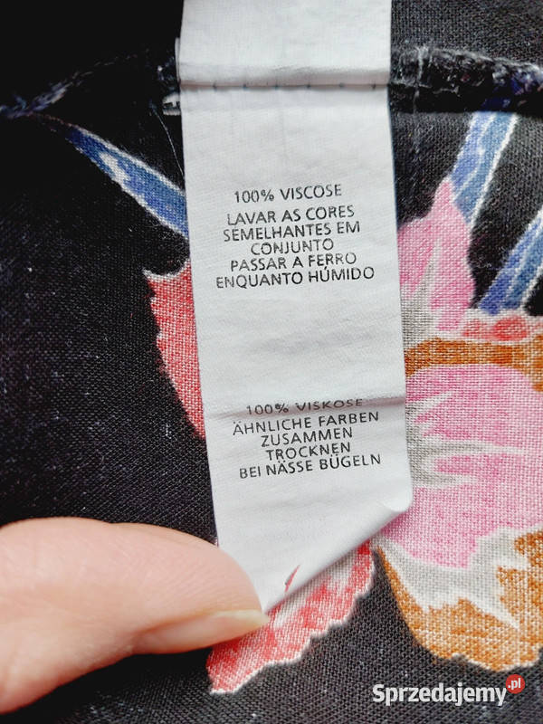 Czarna bluzka koszulowa długi rękaw w kwiaty czarny Złoczew